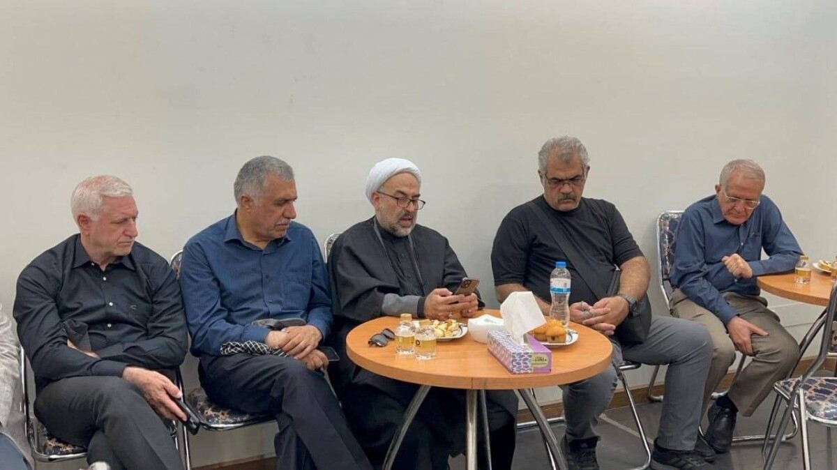 حضور گسترده اهالی فرهنگ و نشر در آیین تشییع