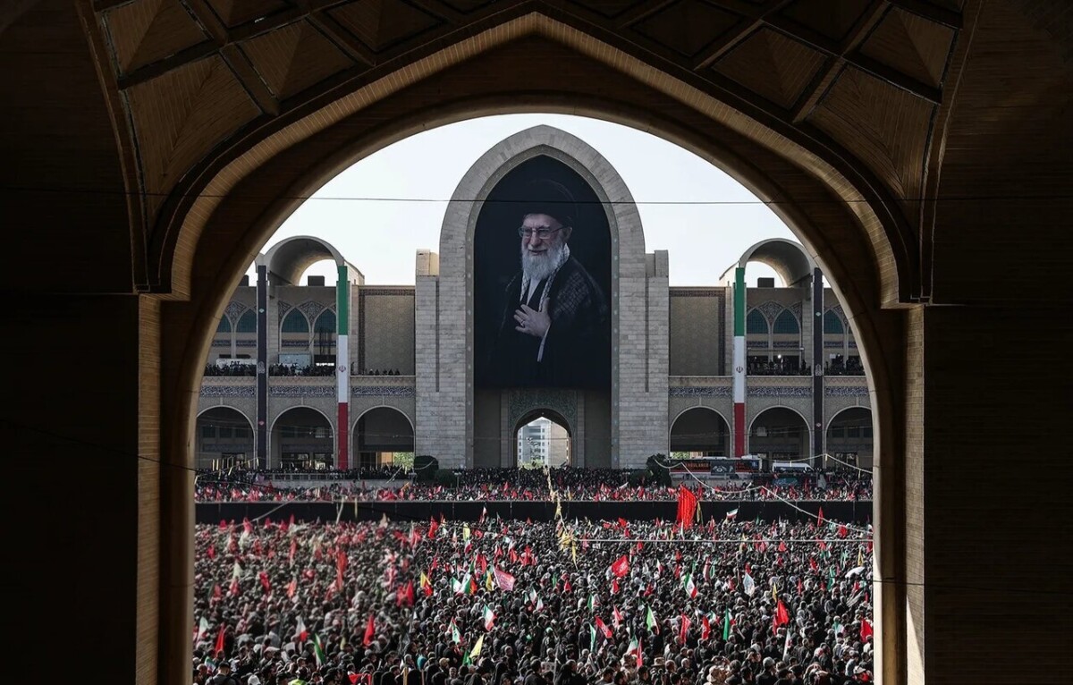 جایی که اشکها با عهدها گره خوردند جایی که اشکها با عهدها گره خوردند