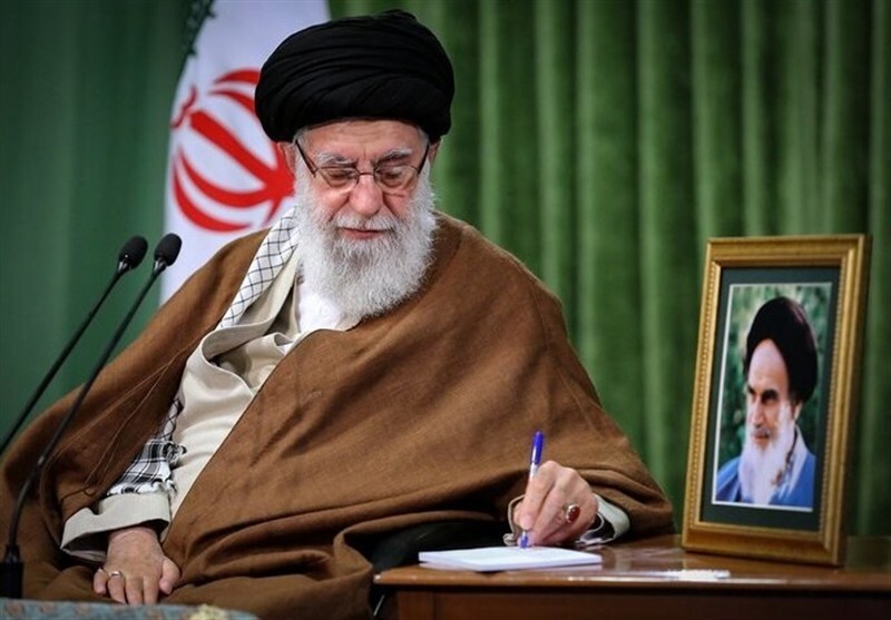 مردی که «ن والقلم و ما یسطرون» را معنا کرد مردی که «ن والقلم و ما یسطرون» را معنا کرد