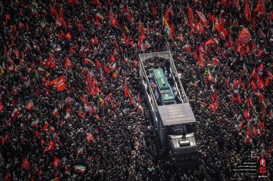 یادداشتی در وصف حال و هوای مردم ایران در مراسم تشییع رهبر شهید انقلاب/*** یادداشتی در وصف حال و هوای مردم ایران در مراسم تشییع رهبر شهید انقلاب/***