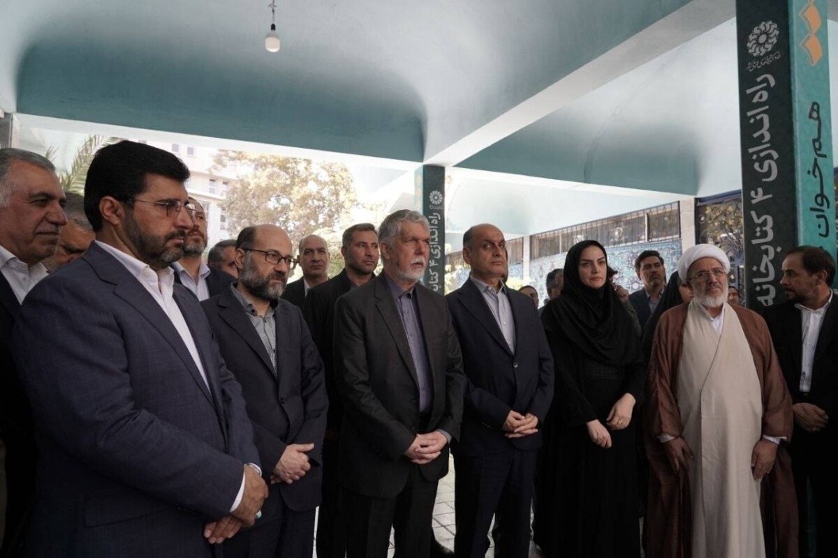 ۴ دستگاه خودروی کتابخانه عمومی سیار بهرهبرداری شد