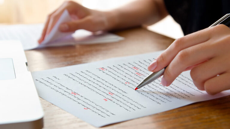 انتشار «کتاب سال ویرایش ۱۴۰۵» و نگاهی به تحولات حرفهٔ ویرایش در عصر هوش مصنوعی