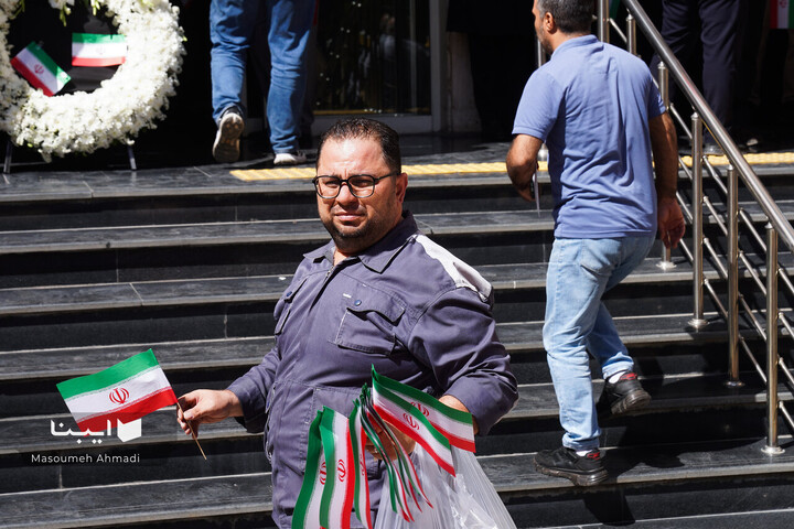 مراسم اهتزاز پرچم جمهوری اسلامی ایران