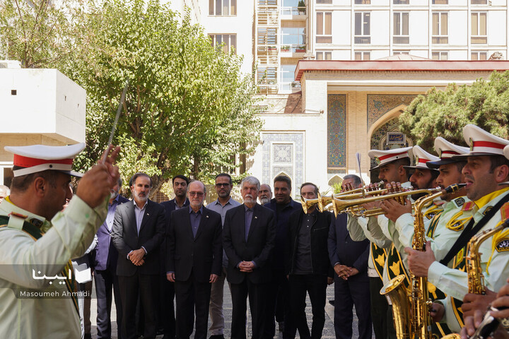 مراسم اهتزاز پرچم جمهوری اسلامی ایران